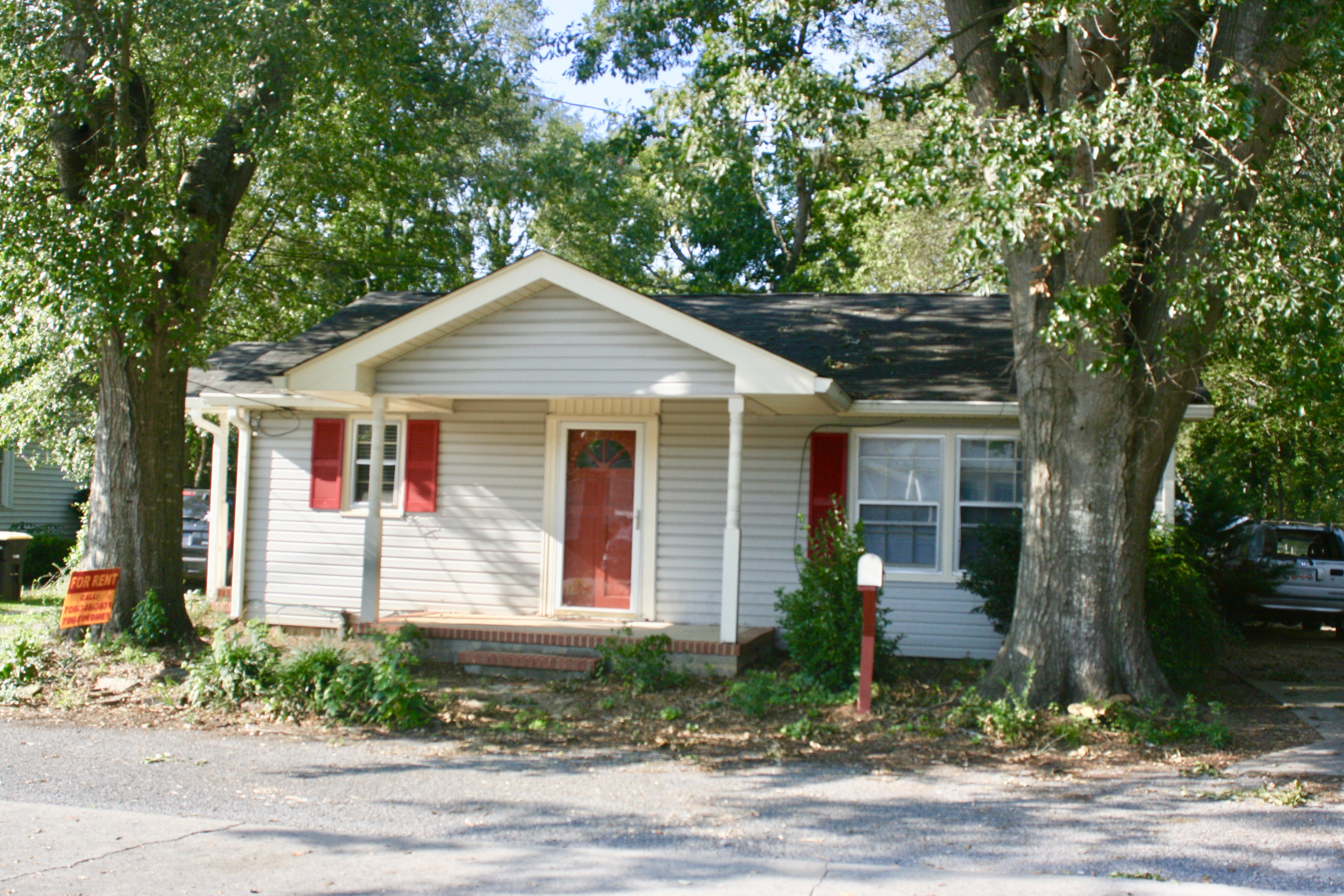 601 W 9th Street photo 2