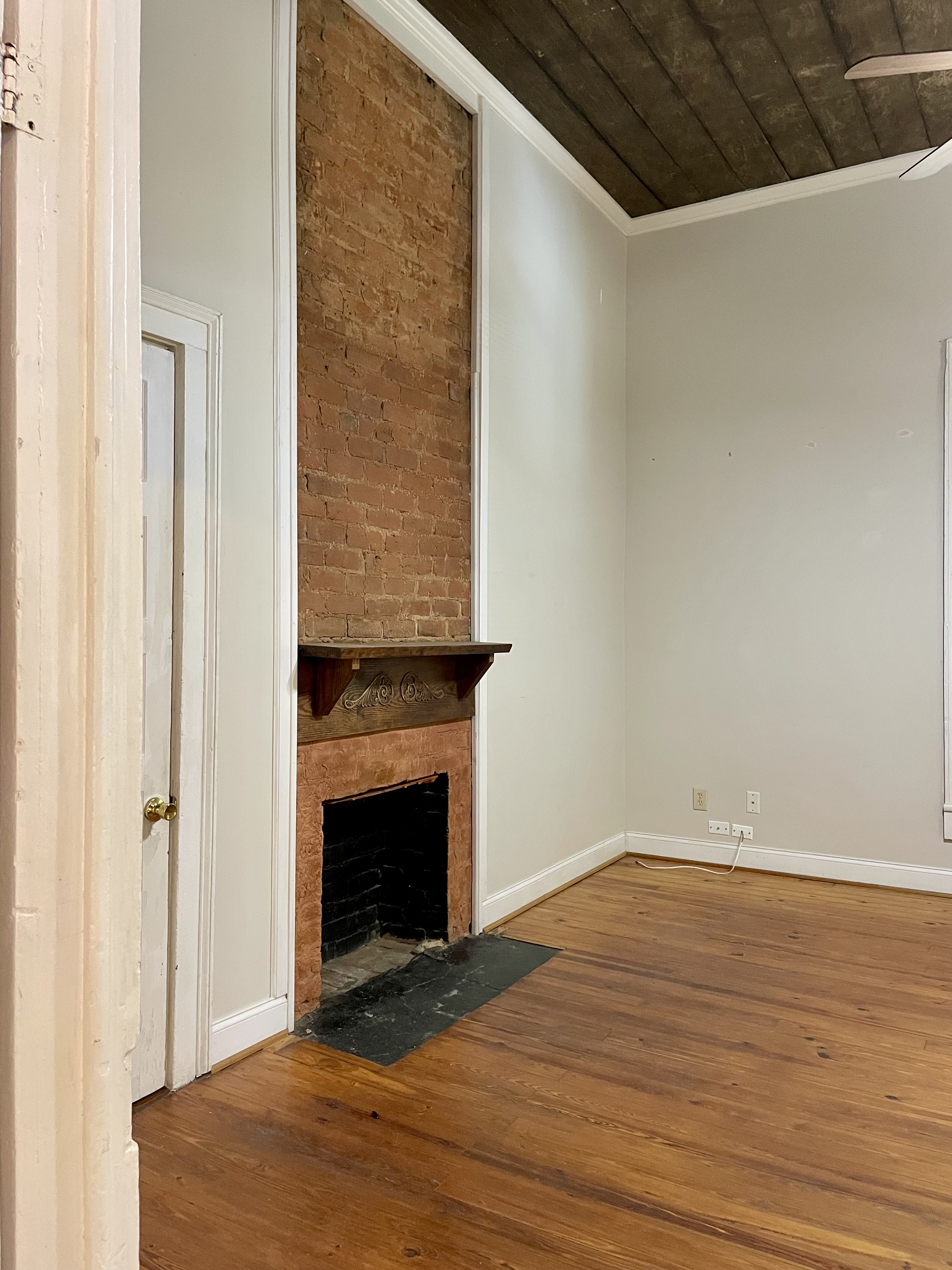 1007-1 Avenue A photo 3